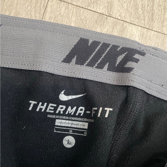 Nike Therma-Fit Black and Gray Pants - Picture 2 of 2